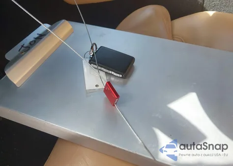 2017 Volvo S90 T6 Momentum z USA, uszkodzony, nr VIN YV1A22MK6H1018153